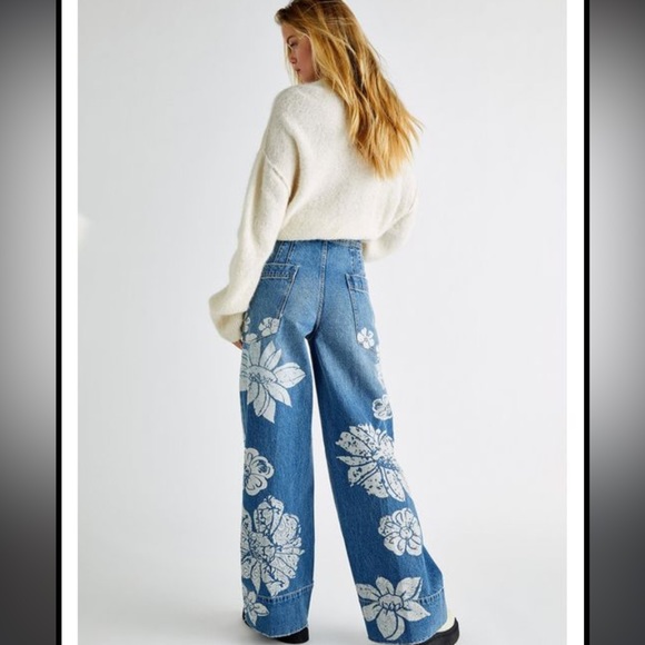 Farm Rio X Levi’s RARE FIND - Picture 13 of 13